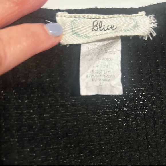 Blue - Black Blouse with Animal Print Sleeves Size Large - Picture 5 of 5